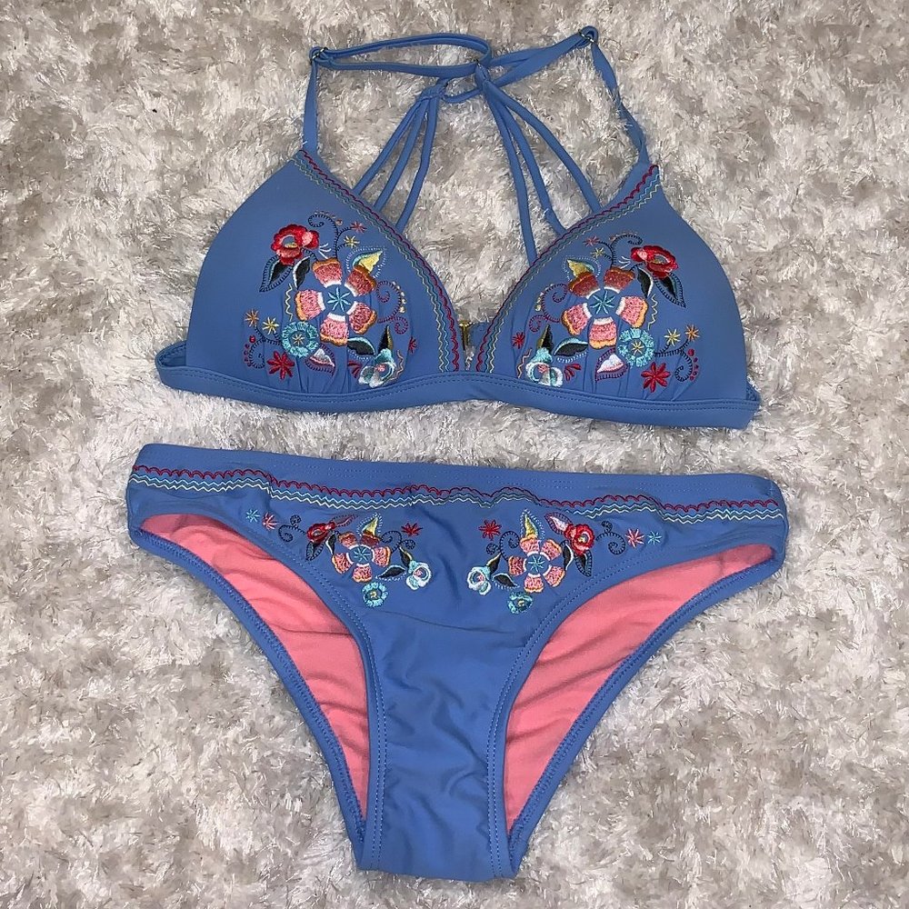 Blue Floral Embroidered Pattern Bikini Set *NEW*